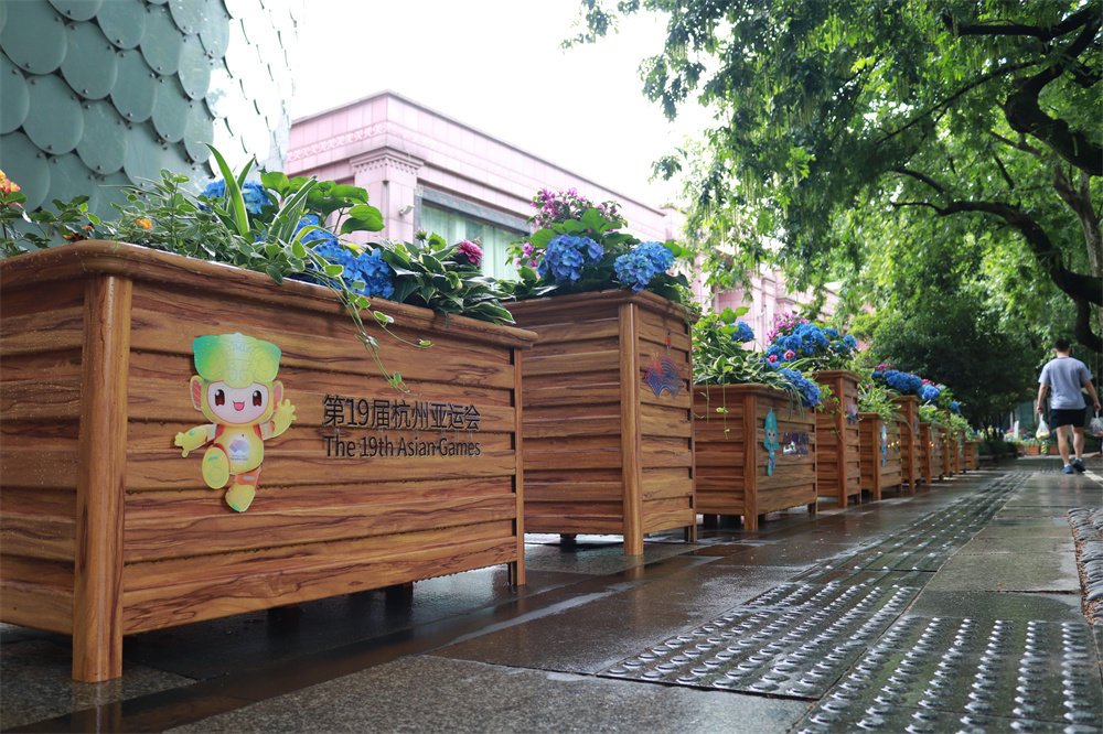 1689121652904931.jpg 花箱