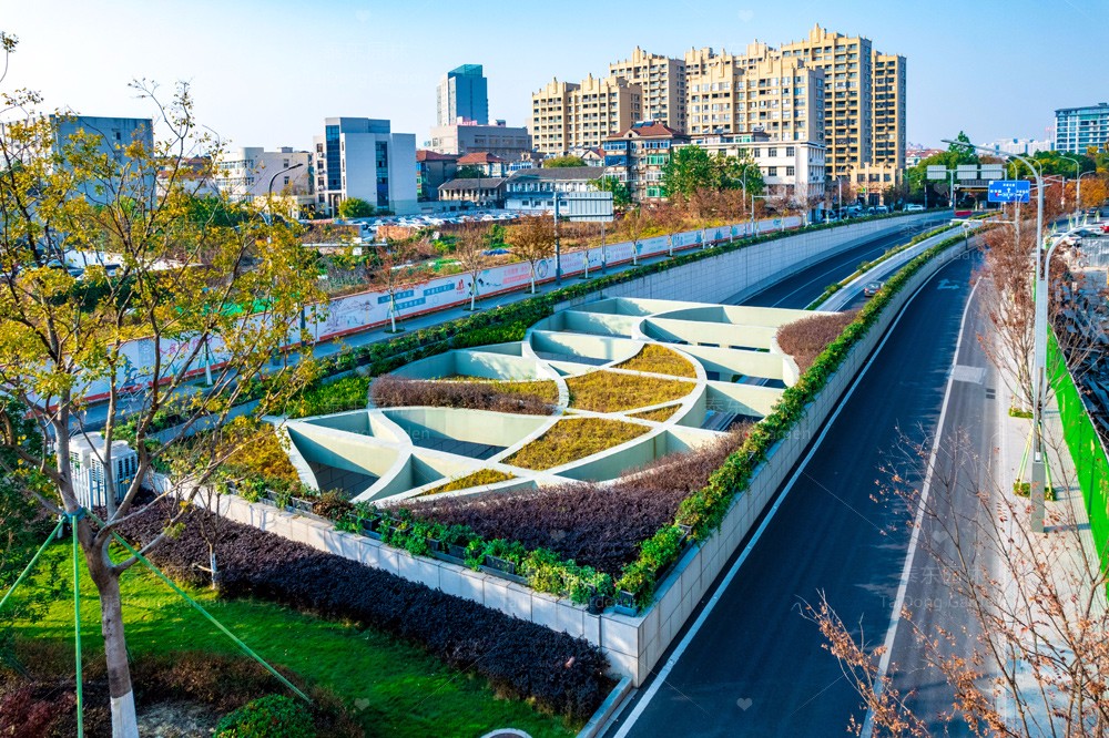 1701391255242337.jpg 花箱