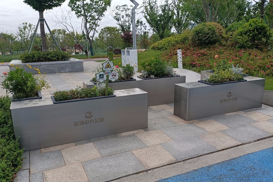 1716430686910476.jpg 花箱