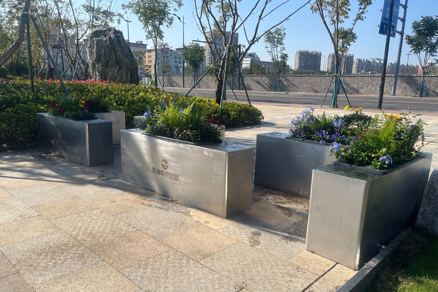 1716430686922359.jpg 花箱